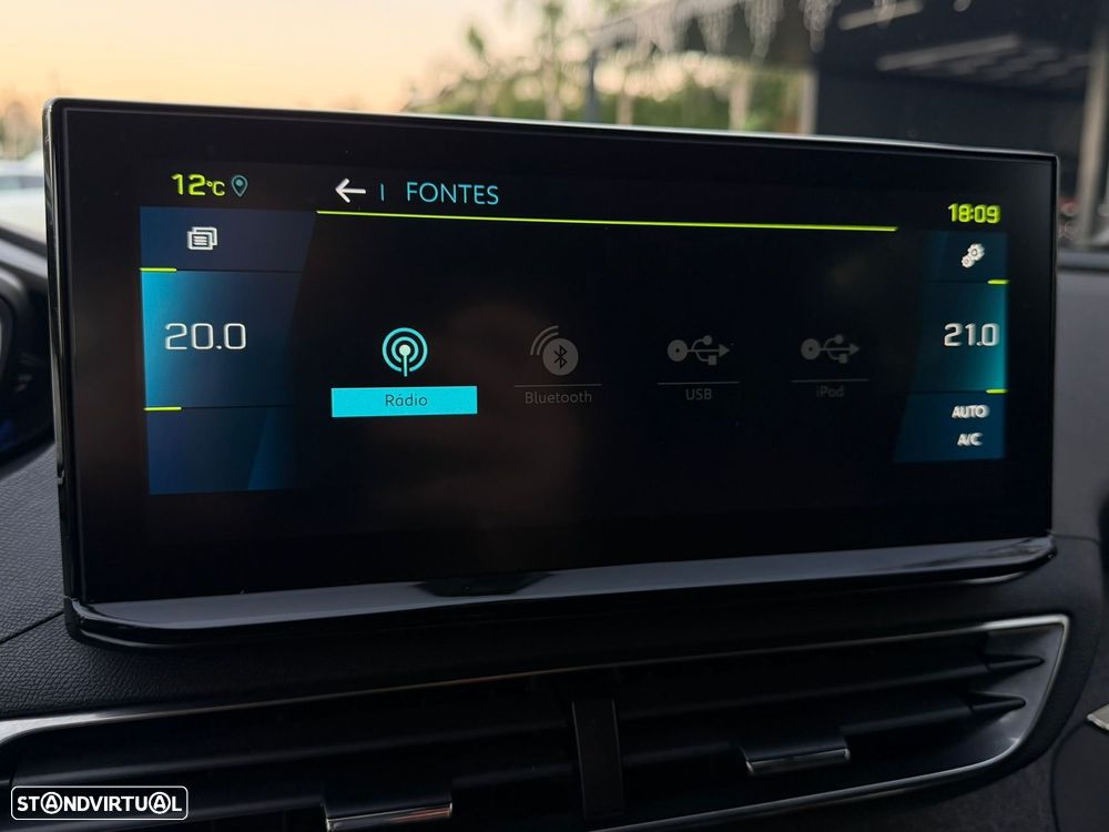 Peugeot 3008 1.6 Hybrid Allure e-EAT8 - 40