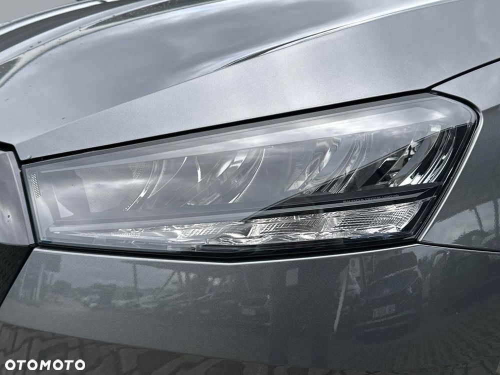 Skoda Fabia 1.0 TSI Monte Carlo - 8