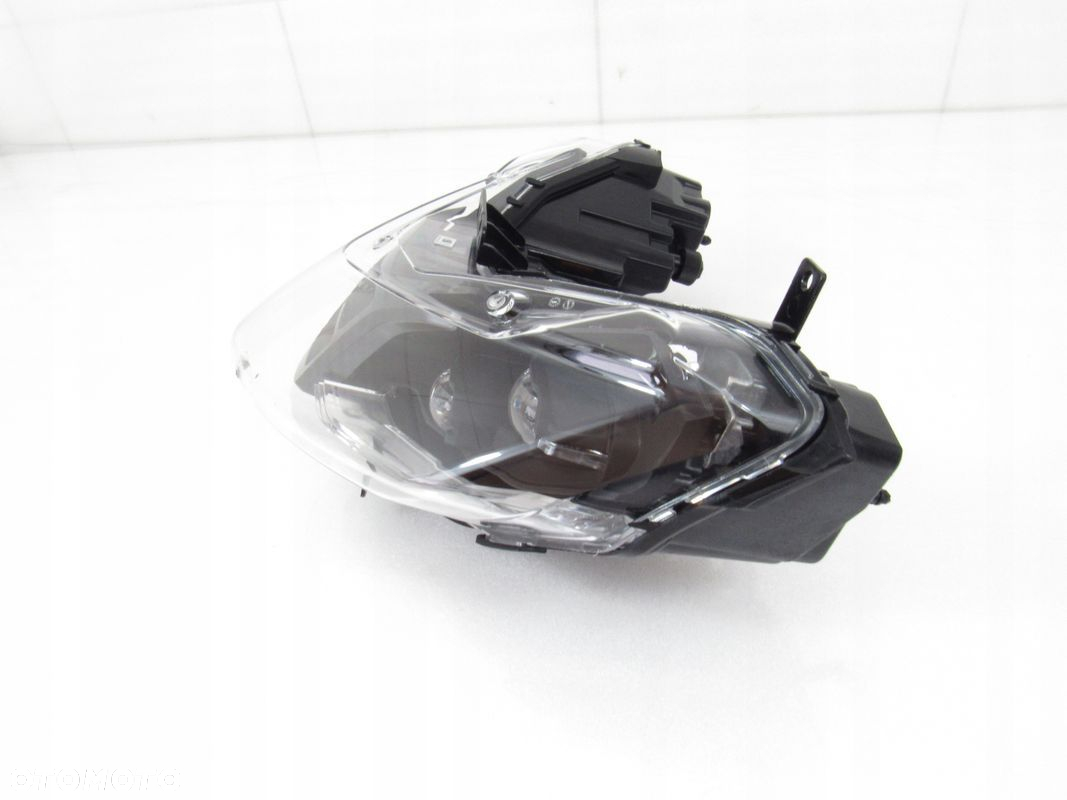 Lampa przód / reflektor BMW CE 04 - 5