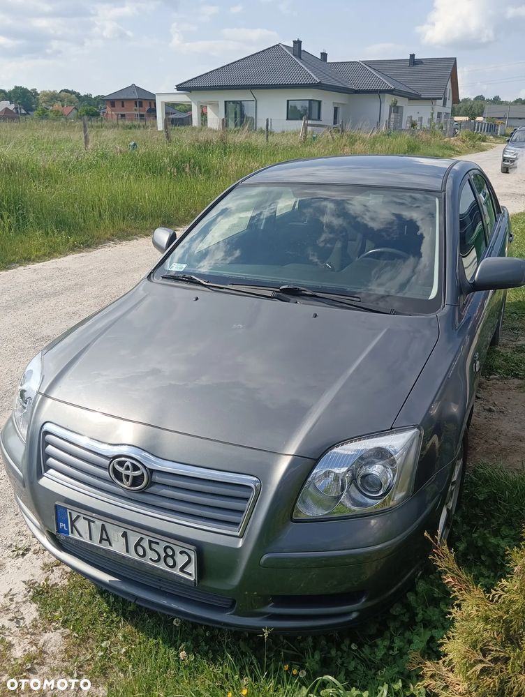 Toyota Avensis 2.0 D-4D Luna - 1