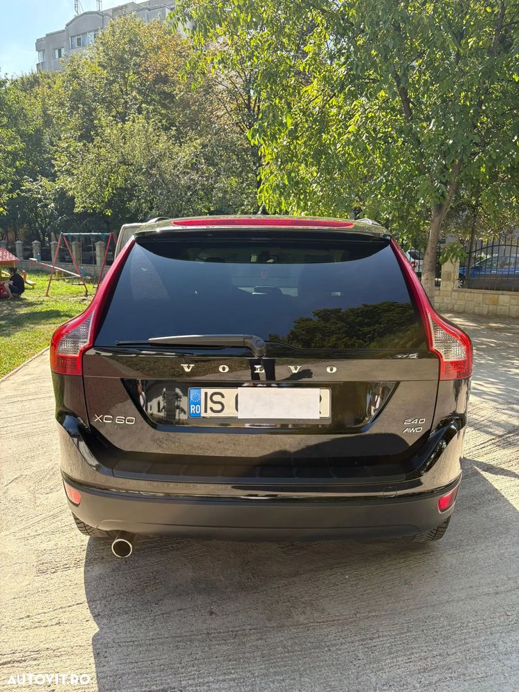 Volvo XC 60 2.4D AWD Base - 2