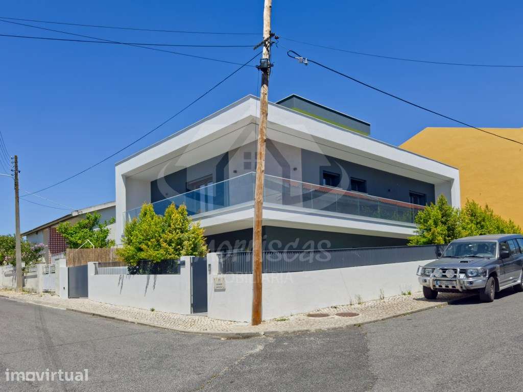Moradia V4 Nova de Luxo com Rooftop e Vista Rio | Santa Iria de Azóia - Grande imagem: 2/60
