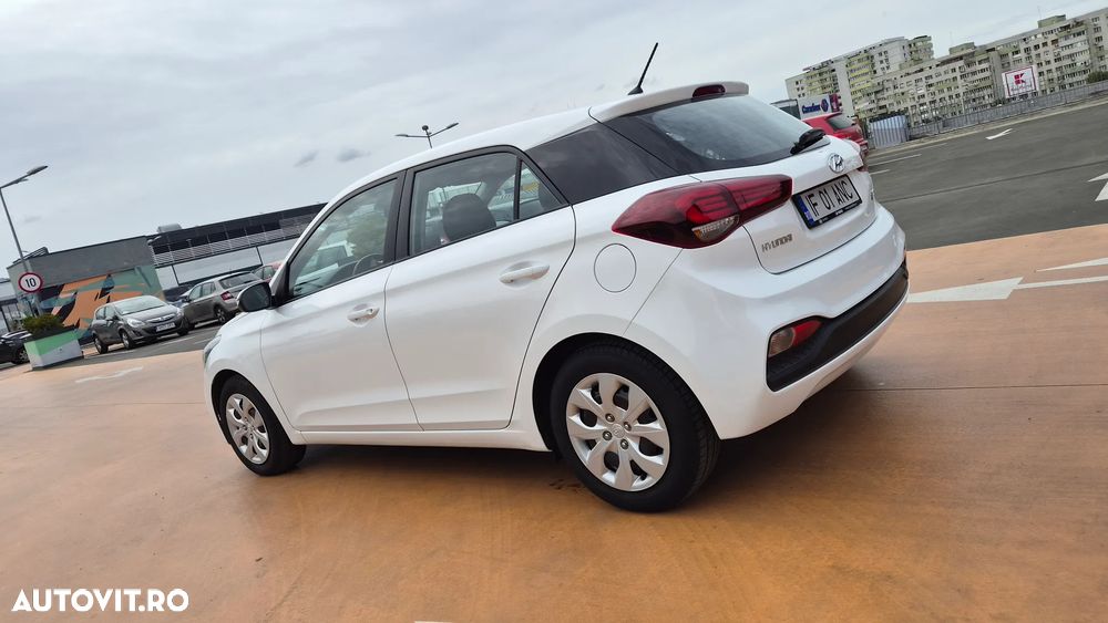 Hyundai i20 1.25 84CP M/T Comfort - 39