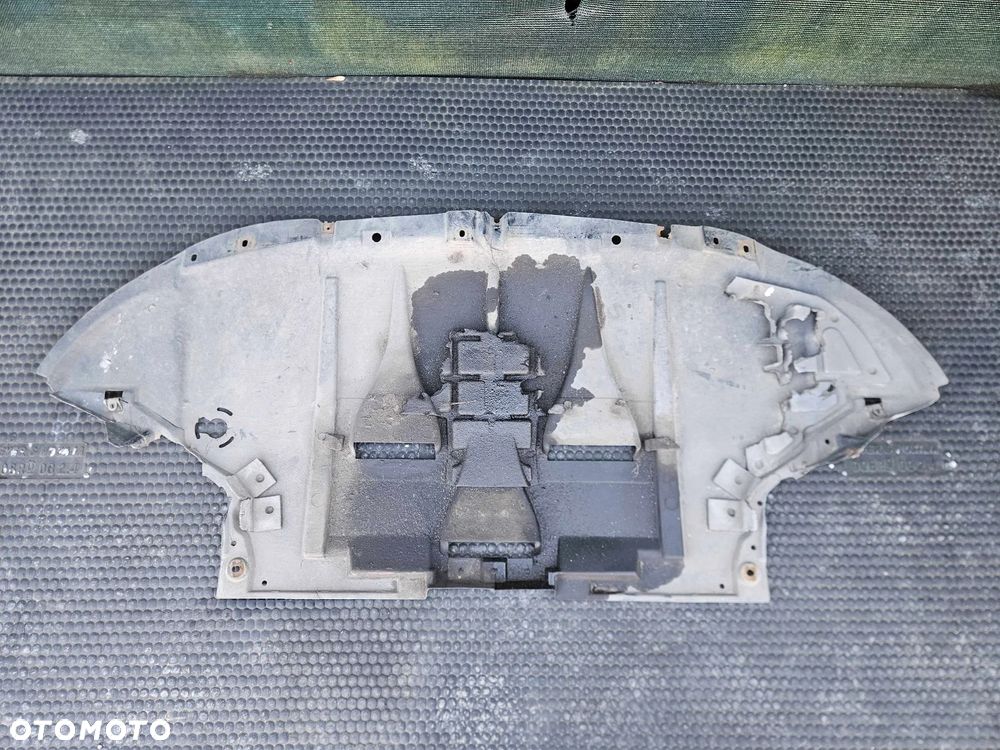 Osłona Pampers 8E0863823 Dolna Pod Silnik Wygłuszenie Silnika Audi A4 B6 B7 Sedan Kombi - 24