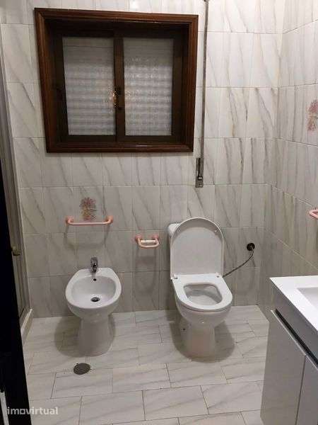 Apartamento T3 com Sótão Equipado e Duas Garagens - Grande imagem: 4/12