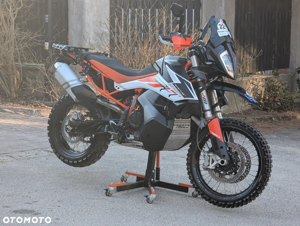 KTM Adventure - 12