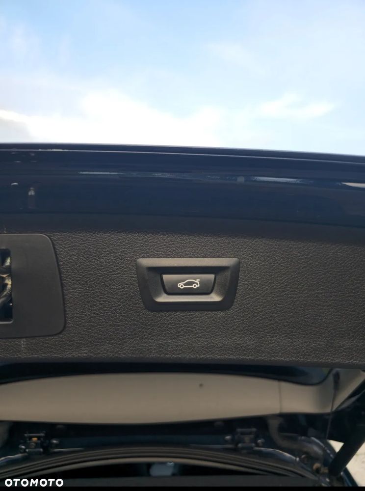 BMW Seria 2 218d - 16