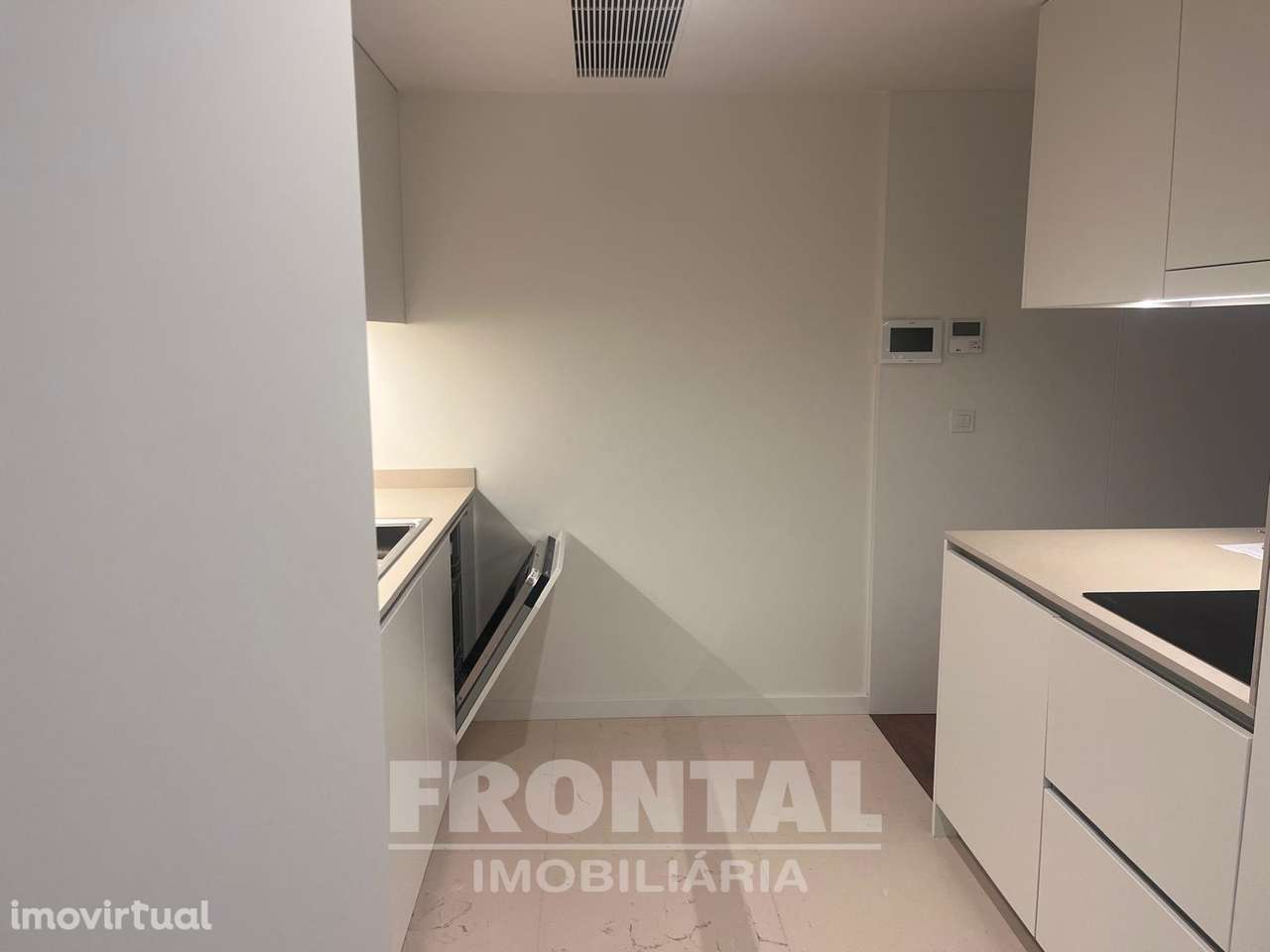 O SEU NOVO T1 DE SONHO NO CENTRO DO PORTO COM GARAGEM! - Grande imagem: 5/20