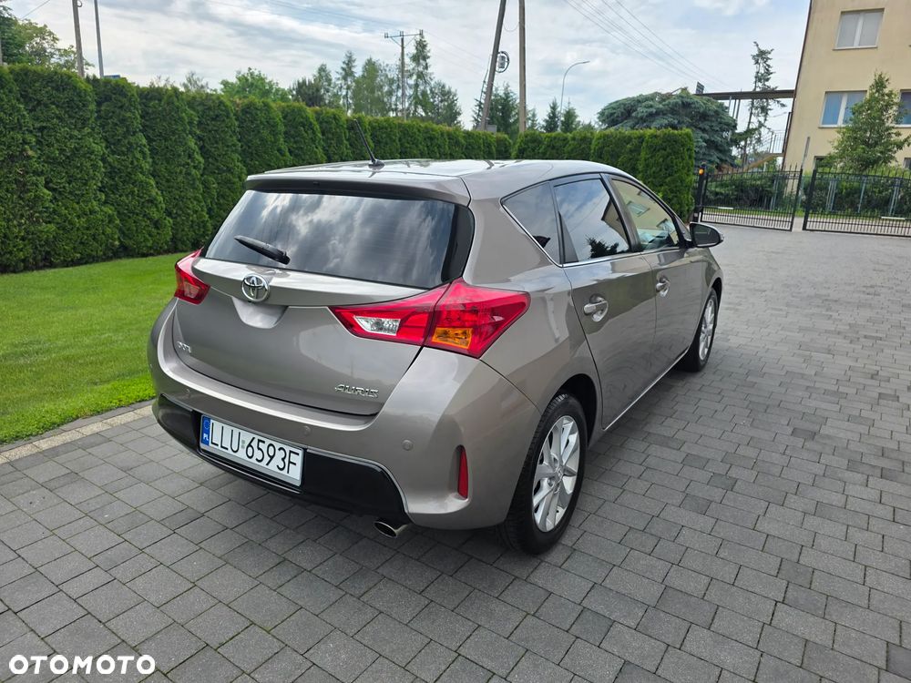 Toyota Auris 1.6 Valvematic Edition - 16