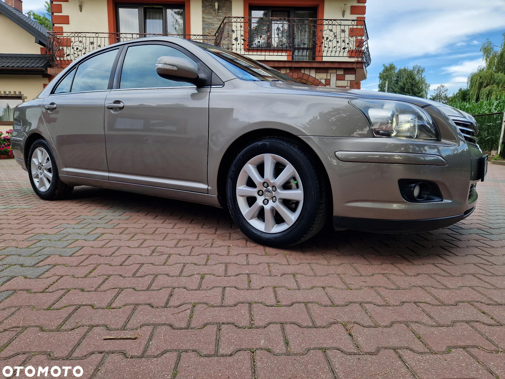 Toyota Avensis 1.8 VVT-i Sol - 11