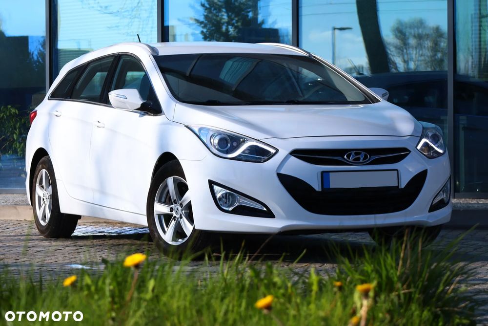 Hyundai i40 Kombi blue 1.6 Family+ - 3