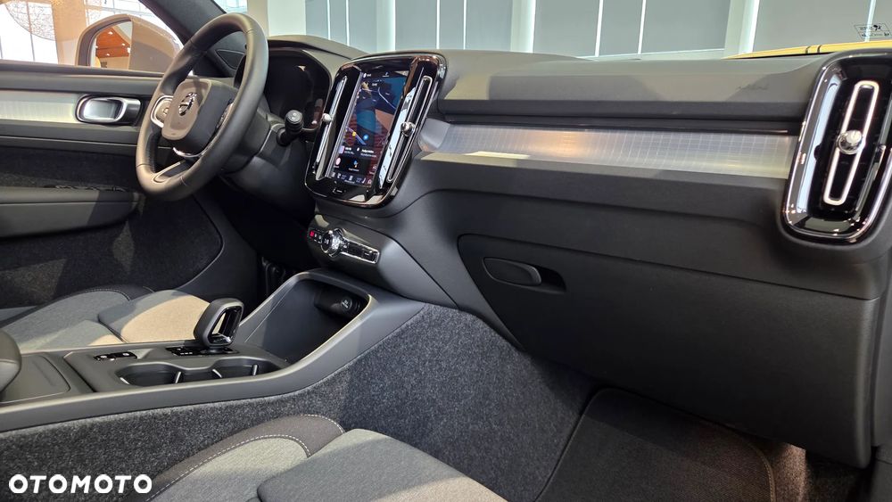 Volvo XC 40 B3 Core - 14