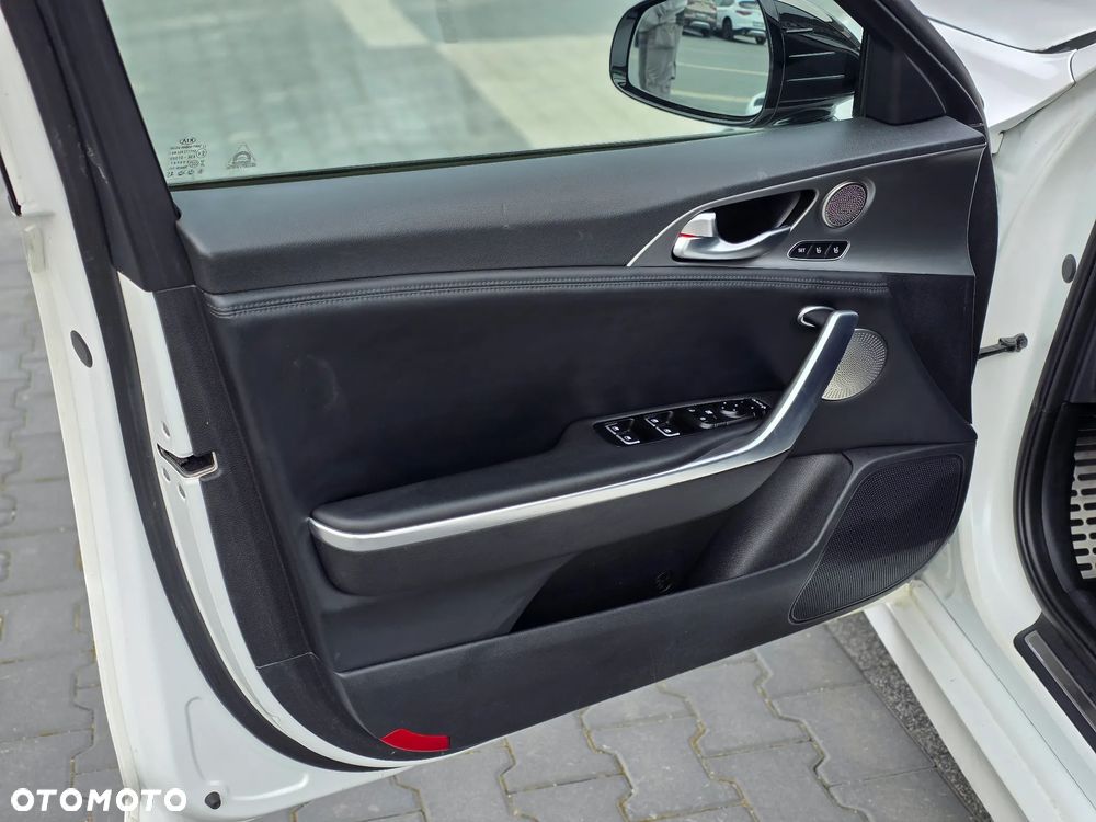 Kia Stinger 2.0 T-GDI XL - 17