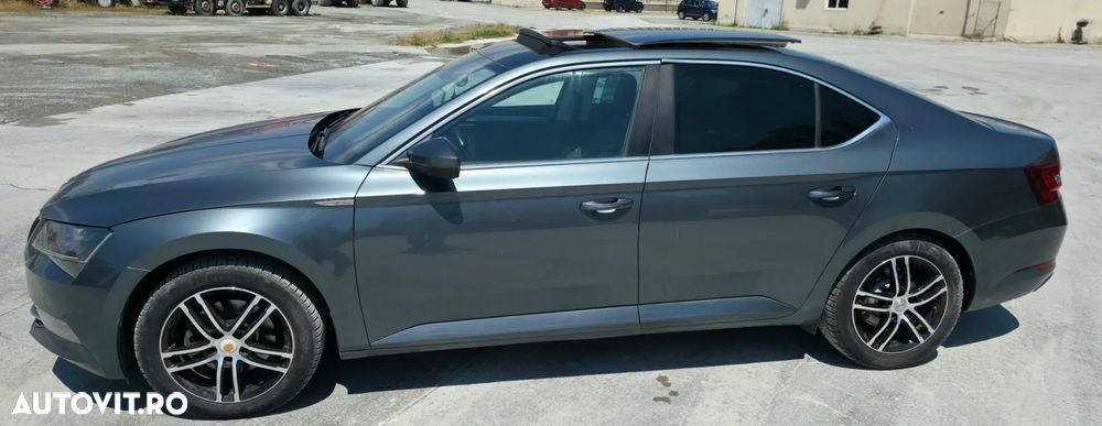 Skoda Superb 2.0 TDI DSG Active - 7