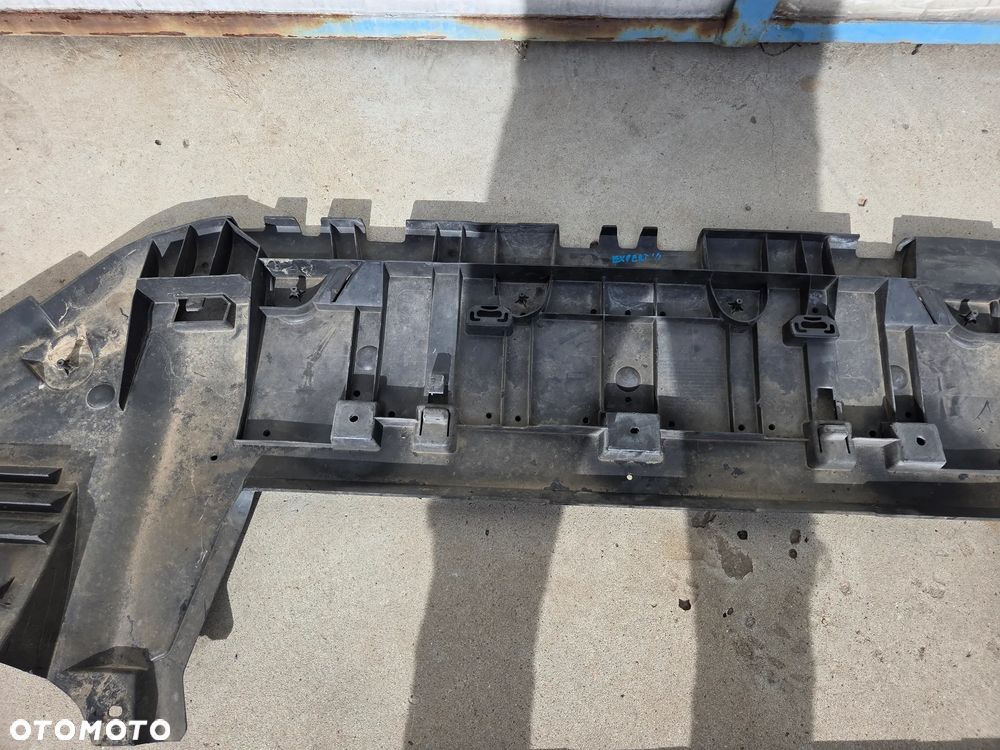 Osłona dolna pod zderzak Peugeot Expert III Citroen Jumpy III Toyota Proace III - 7