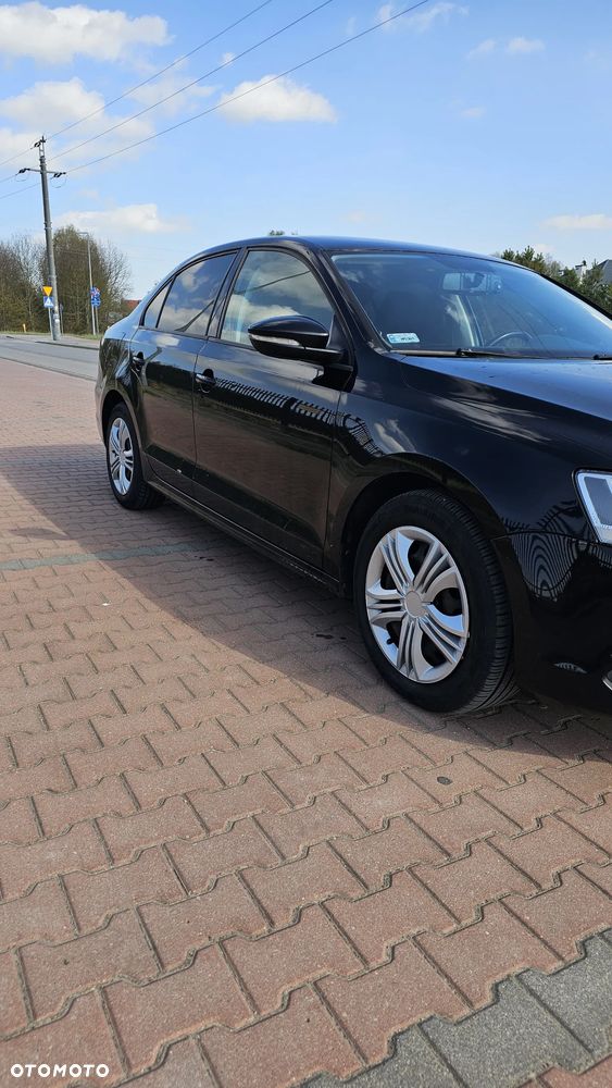 Volkswagen Jetta 1.6 TDI BMT Trendline - 3