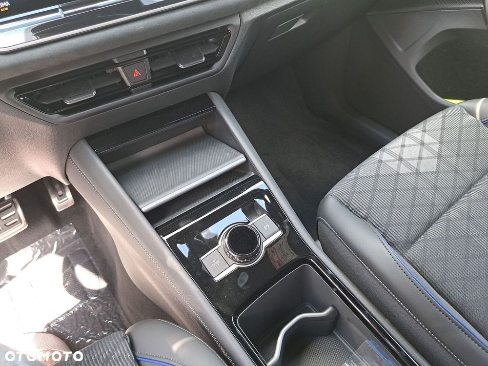 Volkswagen Tiguan - 16