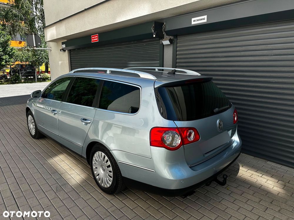 Volkswagen Passat - 4