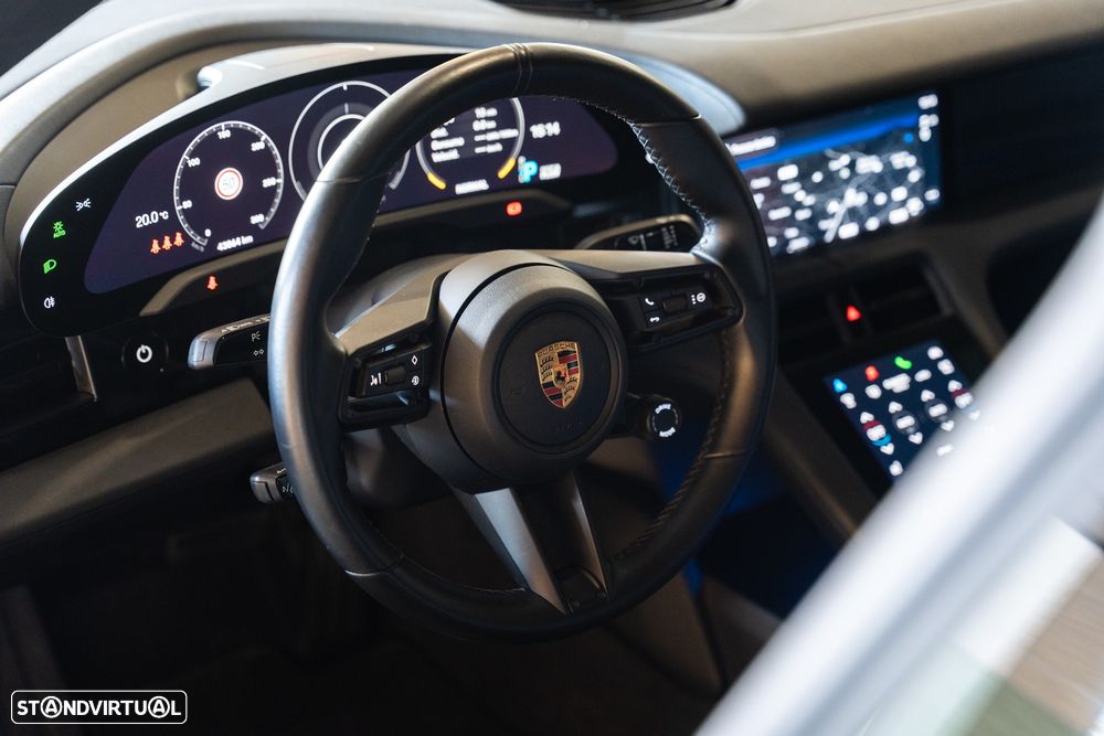 Porsche Taycan 4 - 9