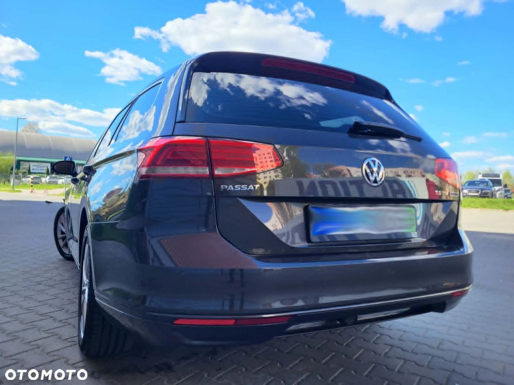 Volkswagen Passat 2.0 TDI SCR DSG Highline - 20