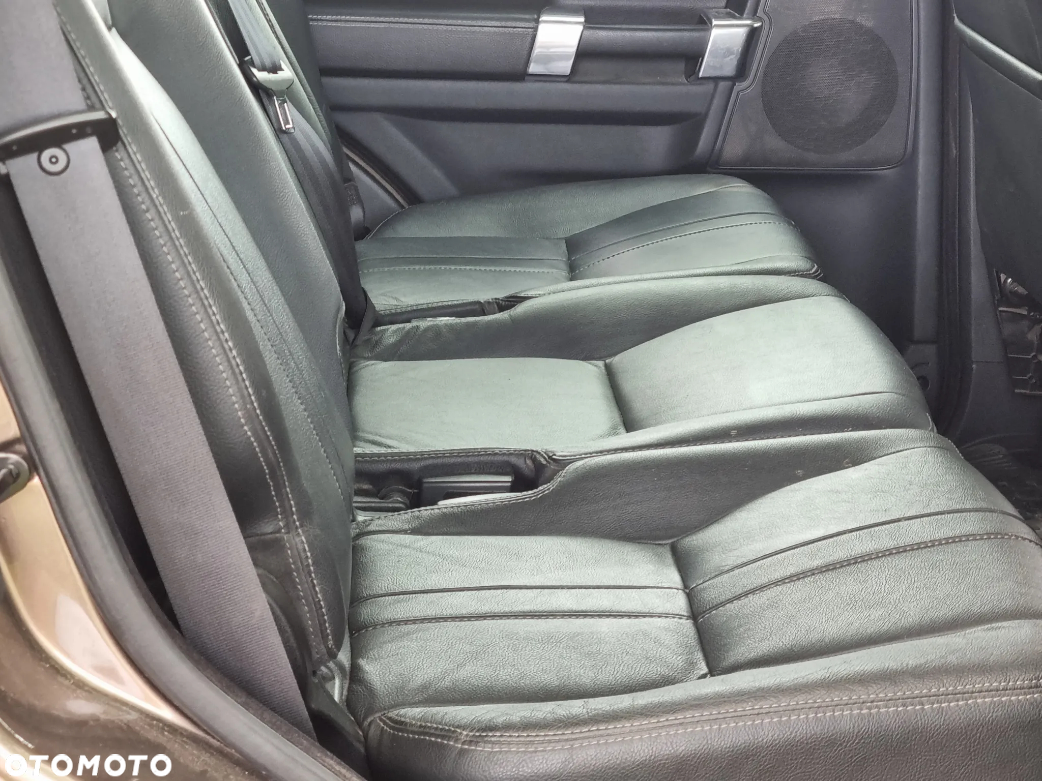 Land Rover Discovery IV 3.0D V6 HSE - 17