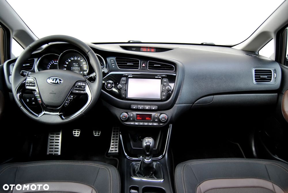 Kia Ceed 1.6 GDI Spirit - 31