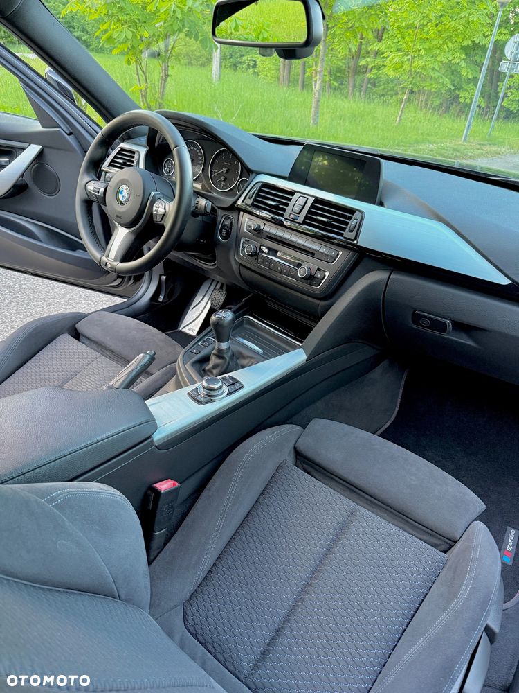 BMW Seria 3 318d DPF Edition Sport - 27