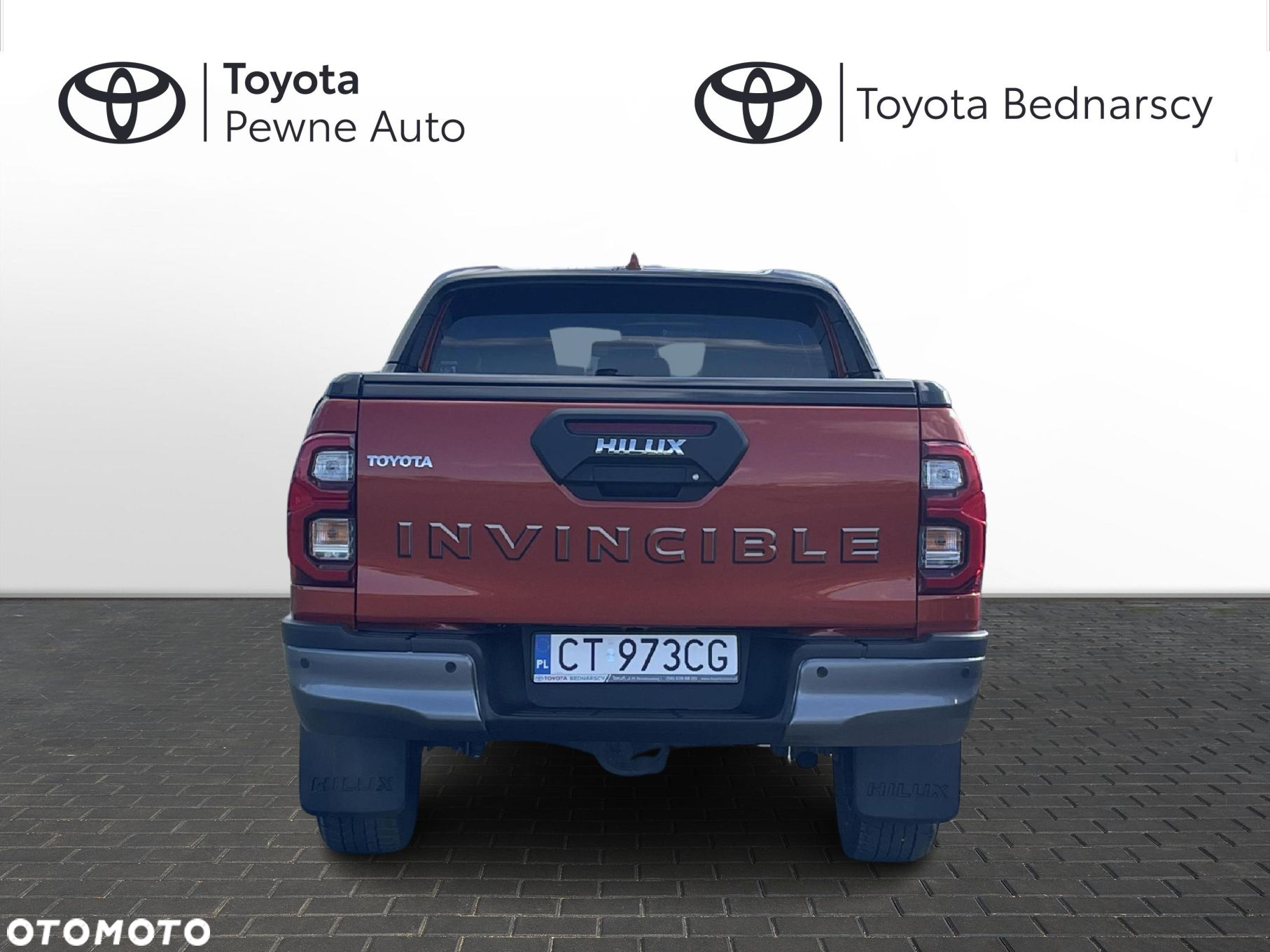 Toyota Hilux 2.8 D-4D Double Cab Invincible Sport 4x4 - 2