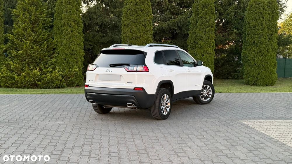 Jeep Cherokee - 10
