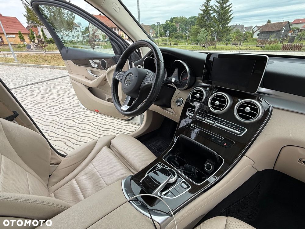 Mercedes-Benz GLC 300 4-Matic - 3
