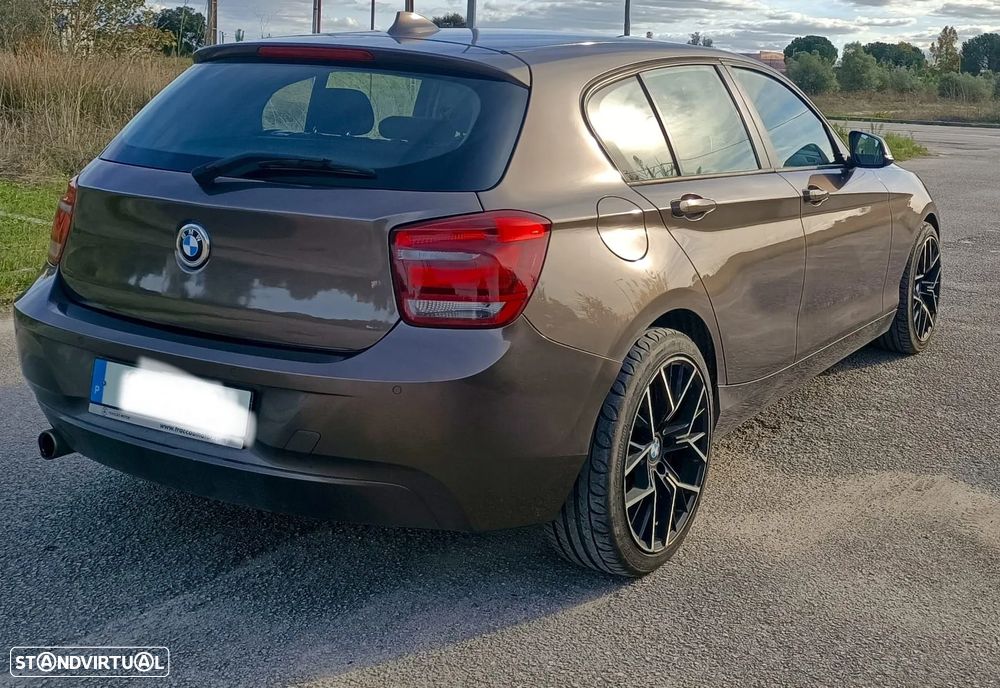 BMW 116 d Aut. Sport Line - 4