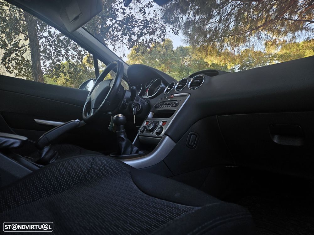 Peugeot 308 SW - 12