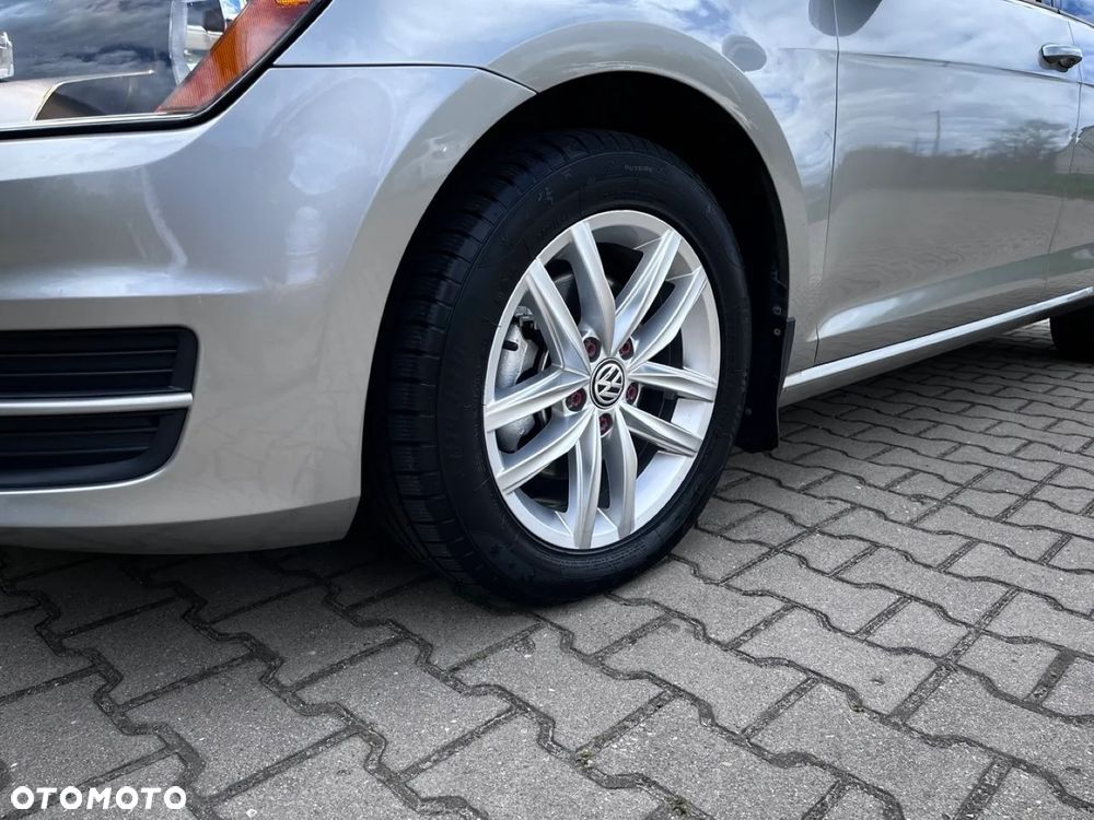 Volkswagen Golf - 5