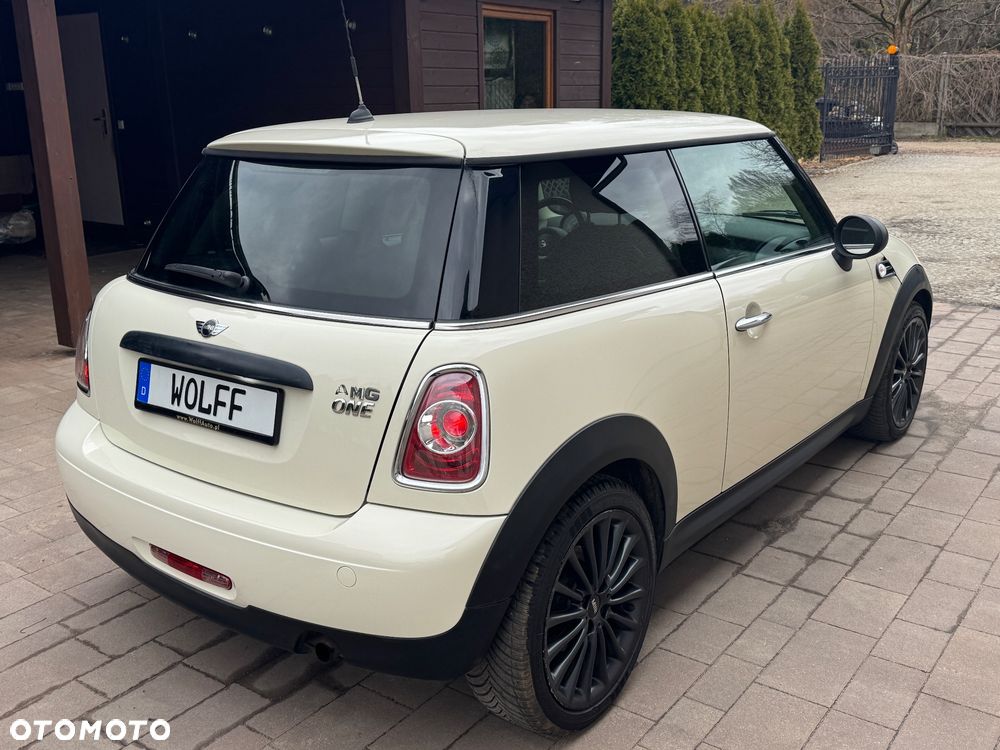 MINI ONE - 4