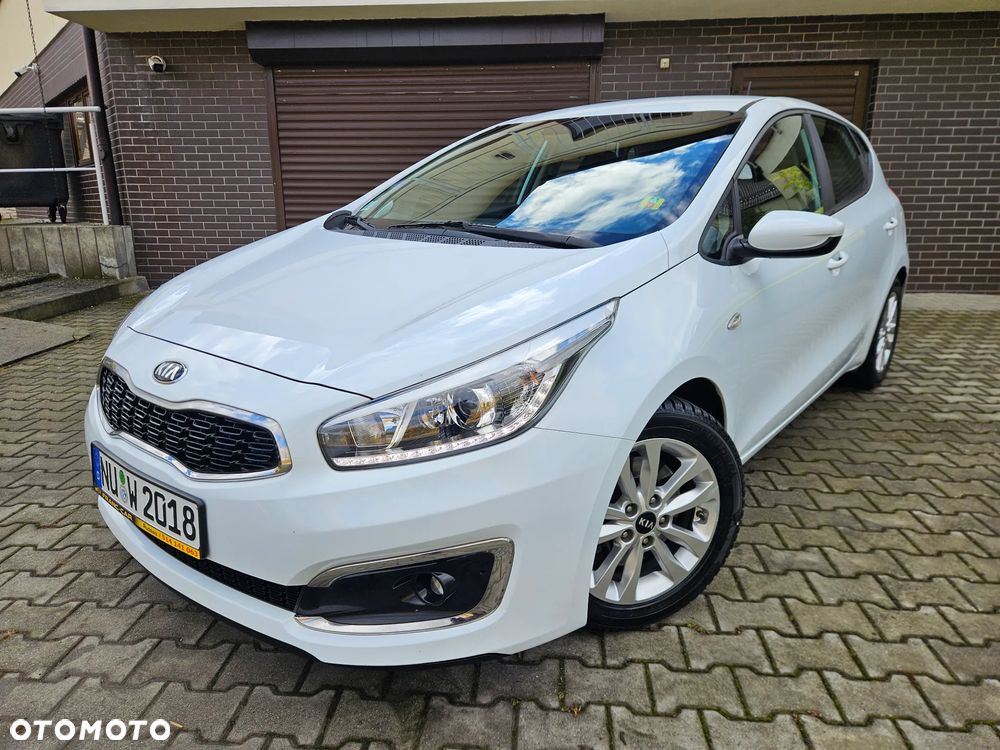 Kia Ceed 1.0 T-GDI L Business Line - 32