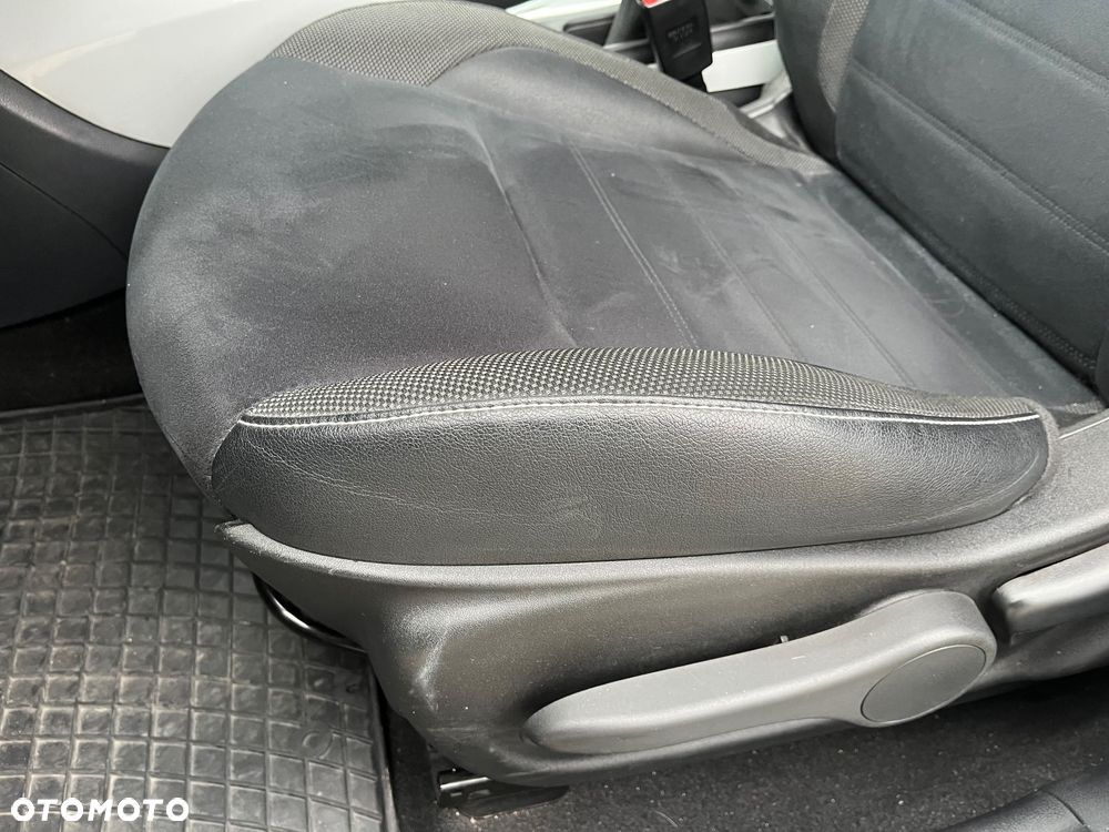 Nissan Juke 1.2 DIG-T N-Connecta EU6 - 16