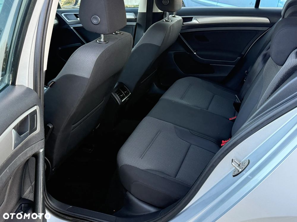 Volkswagen Golf 1.6 TDI BlueMotion Comfortline - 5