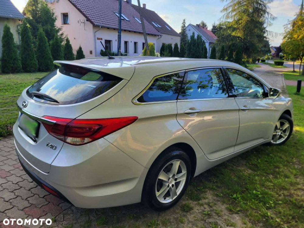 Hyundai i40 Kombi blue 1.6 Classic - 17