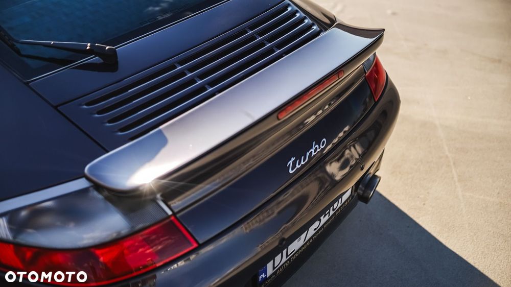 Porsche 911 - 9