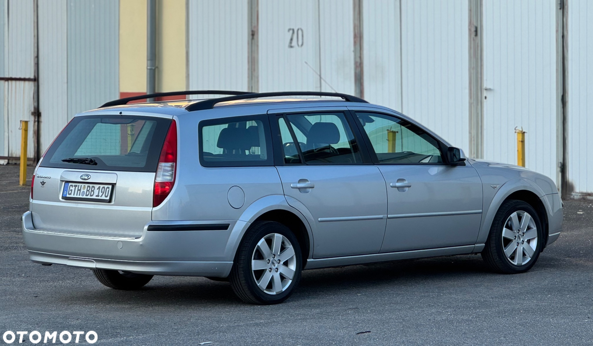 Ford Mondeo 1.8 Silver X - 13