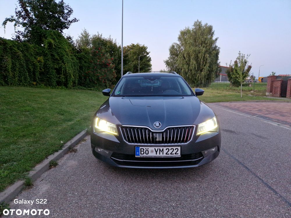 Skoda Superb 2.0 TDI 4x4 DSG Premium Edition - 36