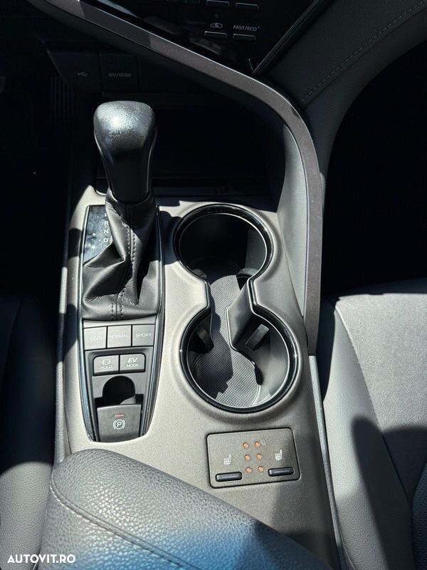 Toyota Camry 2.5 Business - 18