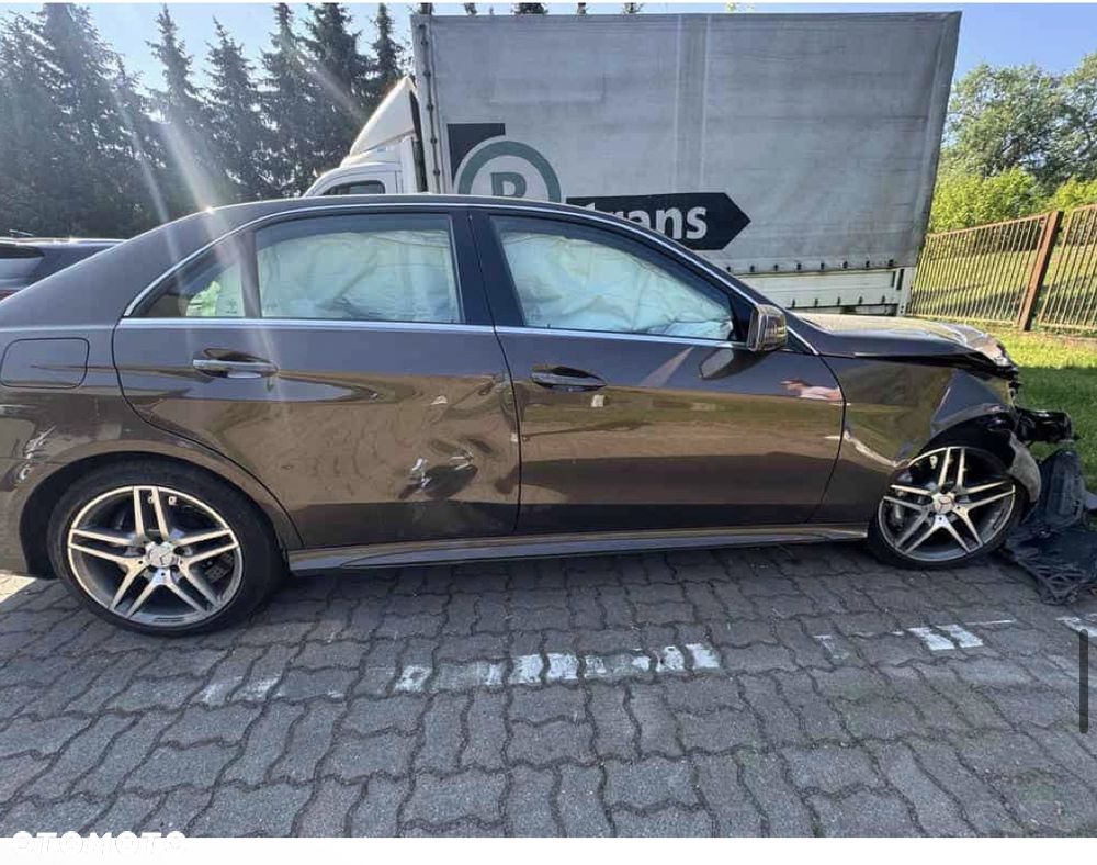 Mercedes-Benz Klasa E 500 4-Matic Avantgarde - 6