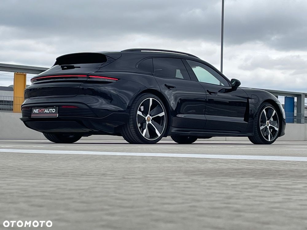 Porsche Taycan Turbo - 13