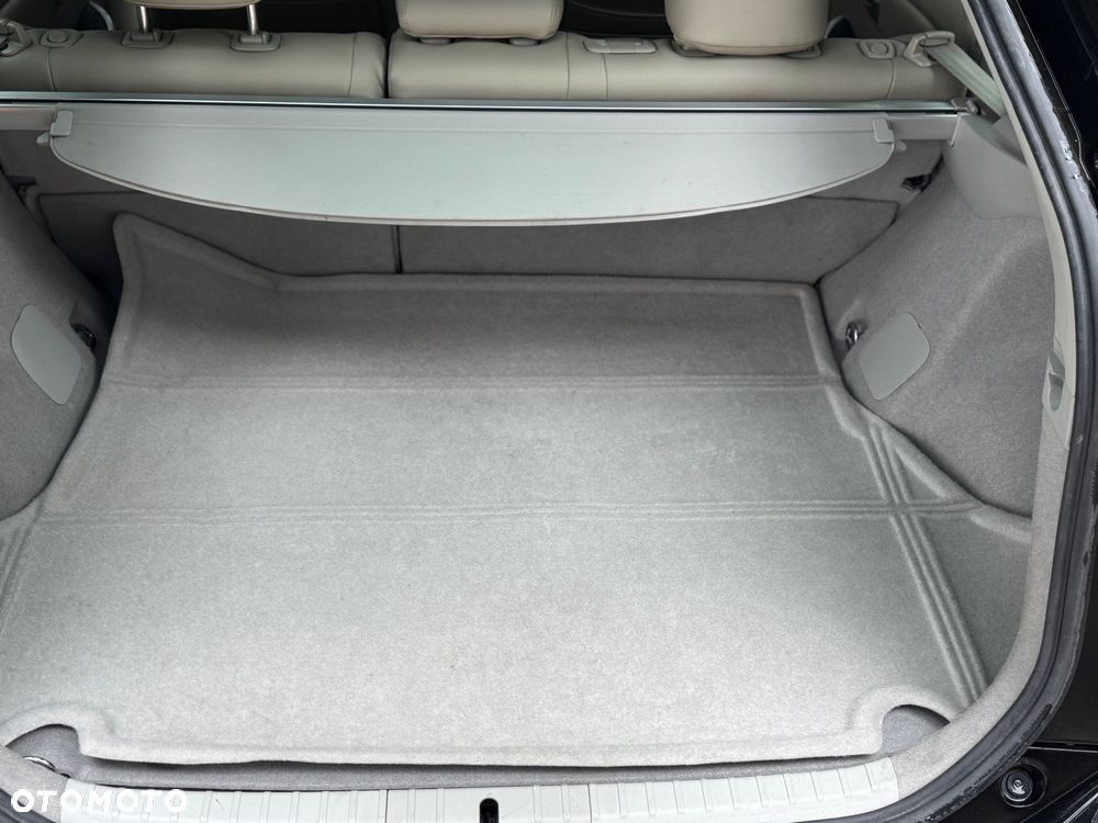 Toyota Prius 1.8 Hybrid Premium - 11