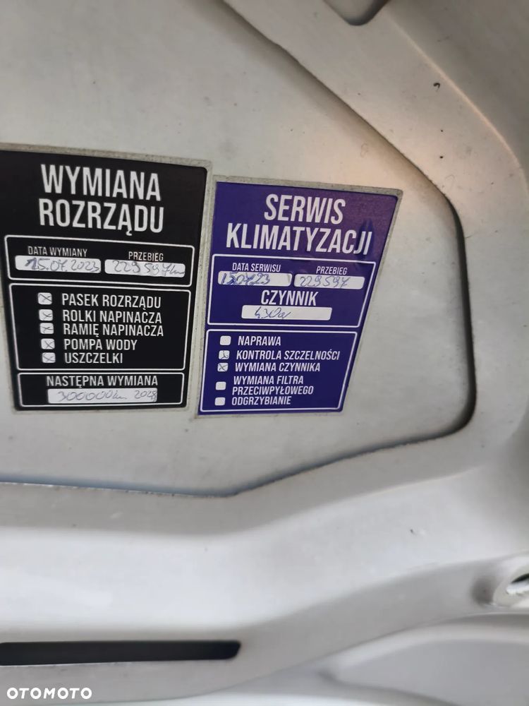 Peugeot 207 1.4 HDi Presence - 9