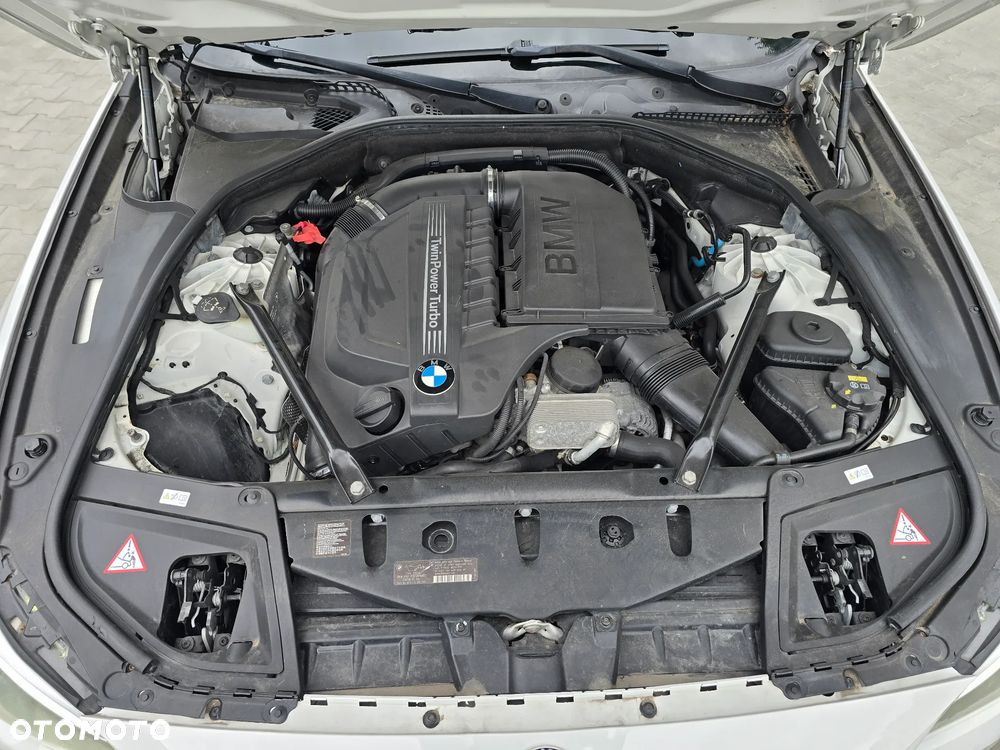 BMW Seria 5 535i xDrive Sport-Aut Luxury Line - 21