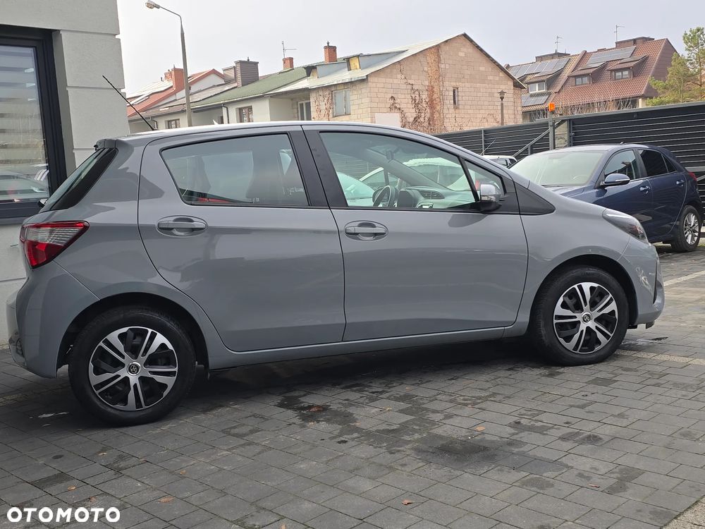 Toyota Yaris 1.5 Dynamic - 10