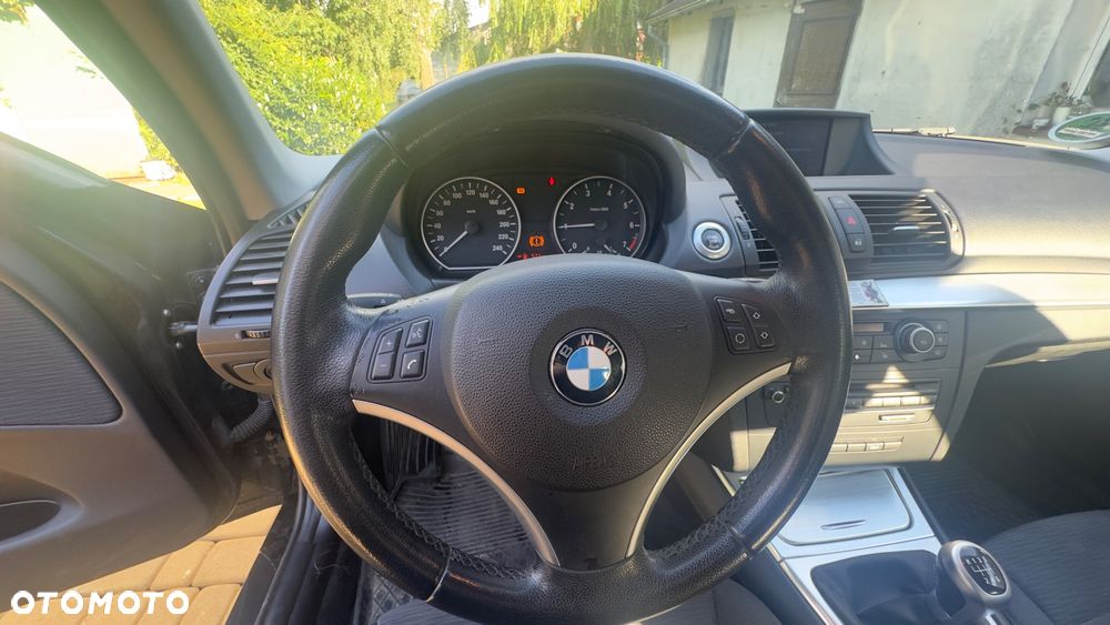 BMW Seria 1 - 15
