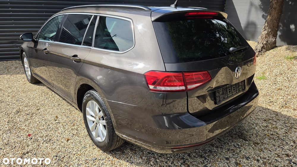 Volkswagen Passat - 5